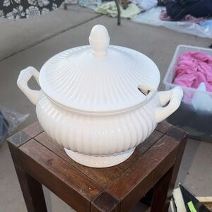 Classic White Ceramic Covered Soup Tureen with Handles